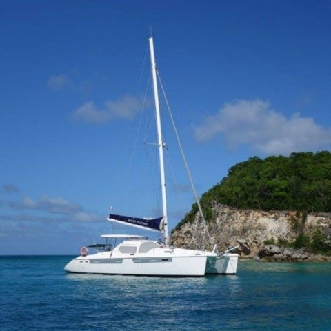 Journée en Catamaran privatisé - Les Saintes
